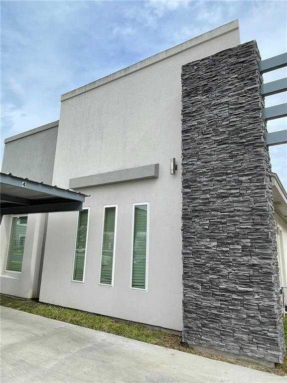 2709 S J St Apt 1 #1 - Photo 2 of 36