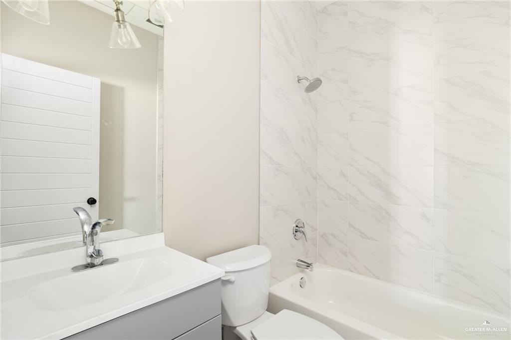 5701 Notre Dame Ave #4 - Photo 7 of 13