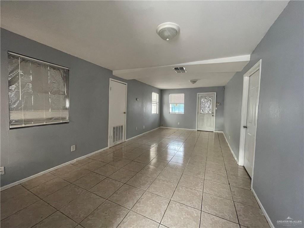 412 E 18th St Unit A #A - Photo 2 of 13