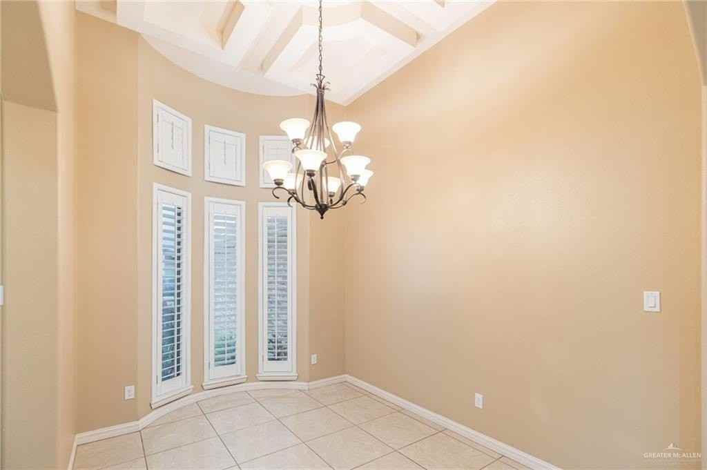 2112 Kilgore Ave - Photo 5 of 20