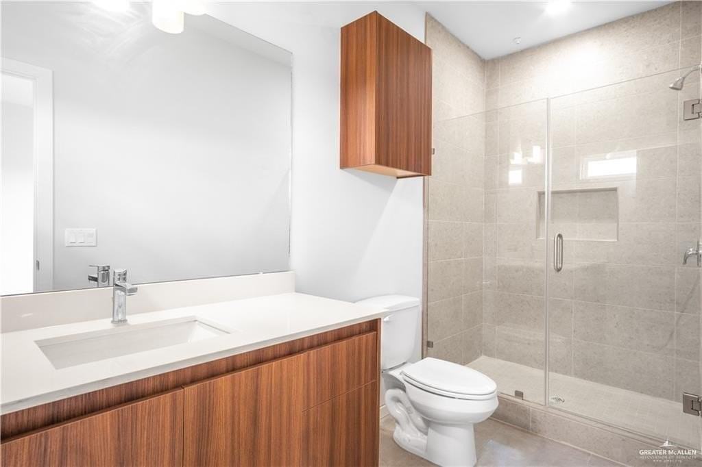 708 N Alexandrite Ave #4 - Photo 5 of 5