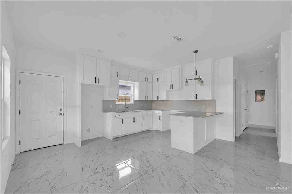 11403 N 24th Ln - Photo 6 of 14