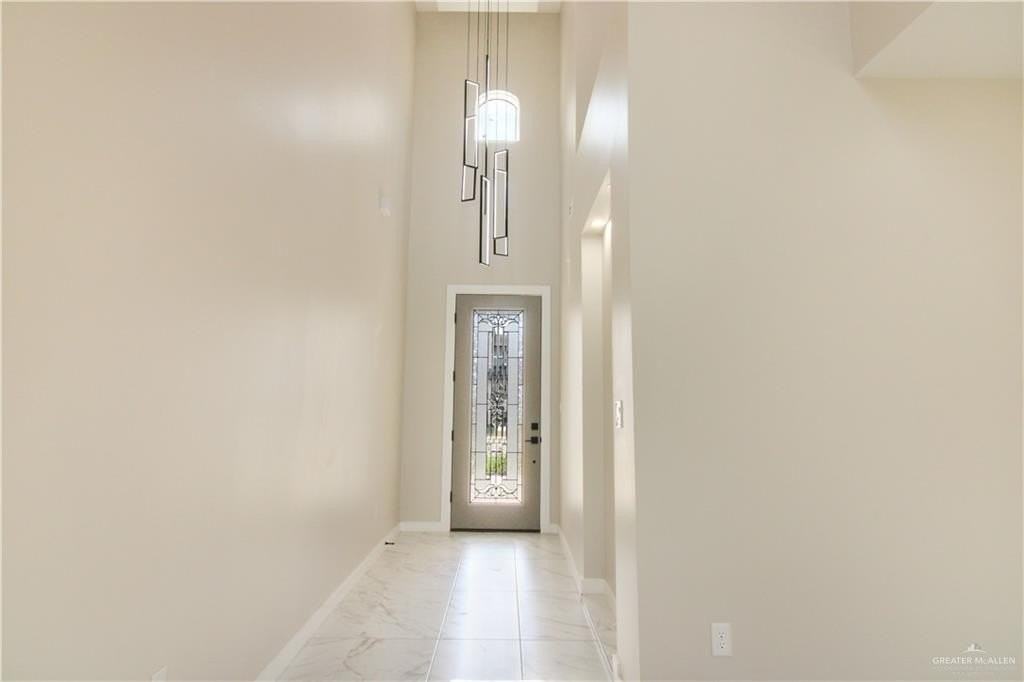 2231 Corales St - Photo 3 of 22