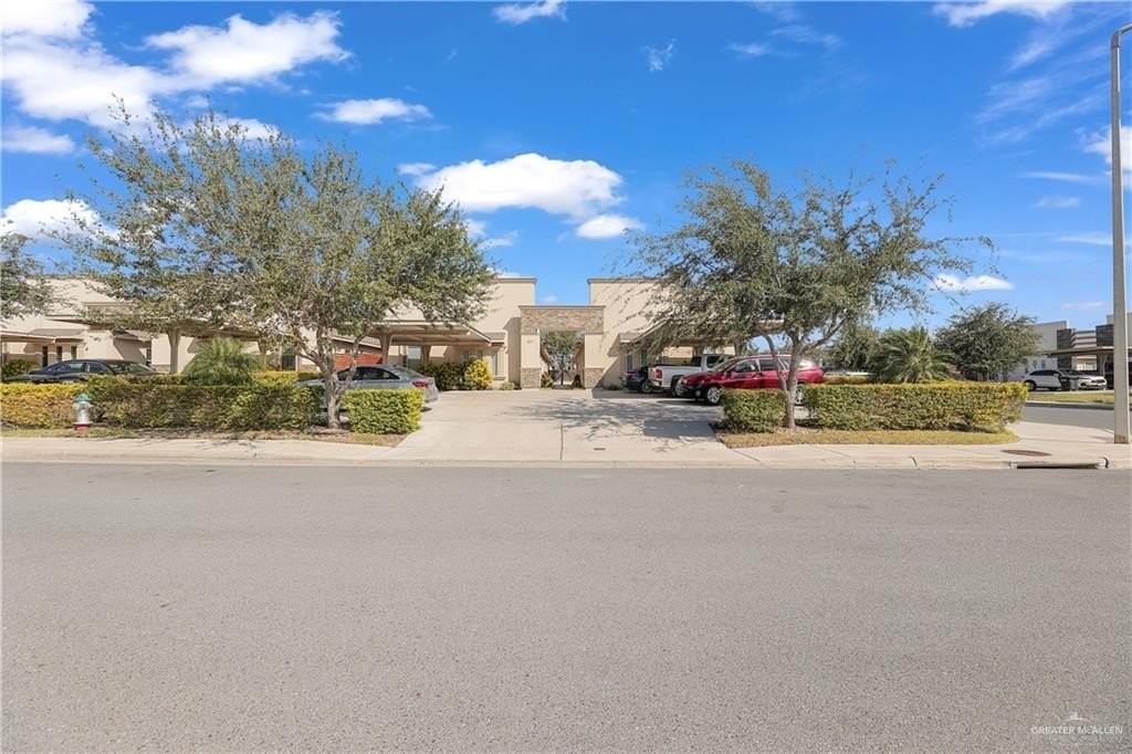 1017 E Myrtle Beach Ave - Photo 2 of 18