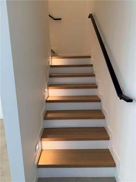 2629 Warbler Ave - Photo 5 of 16