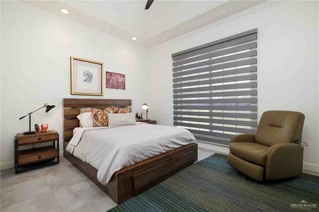 101 Sabine Ct - Photo 5 of 21