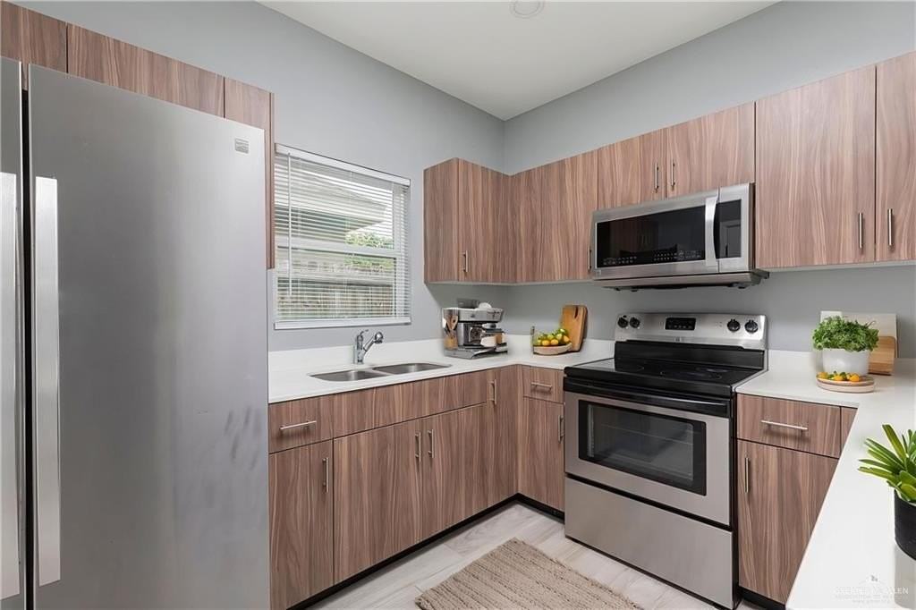 3801 Tinsley Ave Apt 3 #3 - Photo 2 of 4