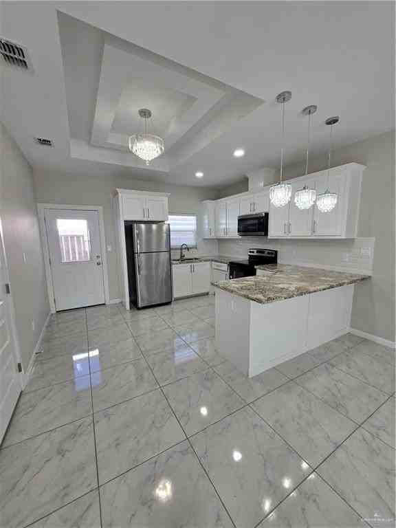 1018 N Woodson Ave Apt 3 #3 - Photo 2 of 15