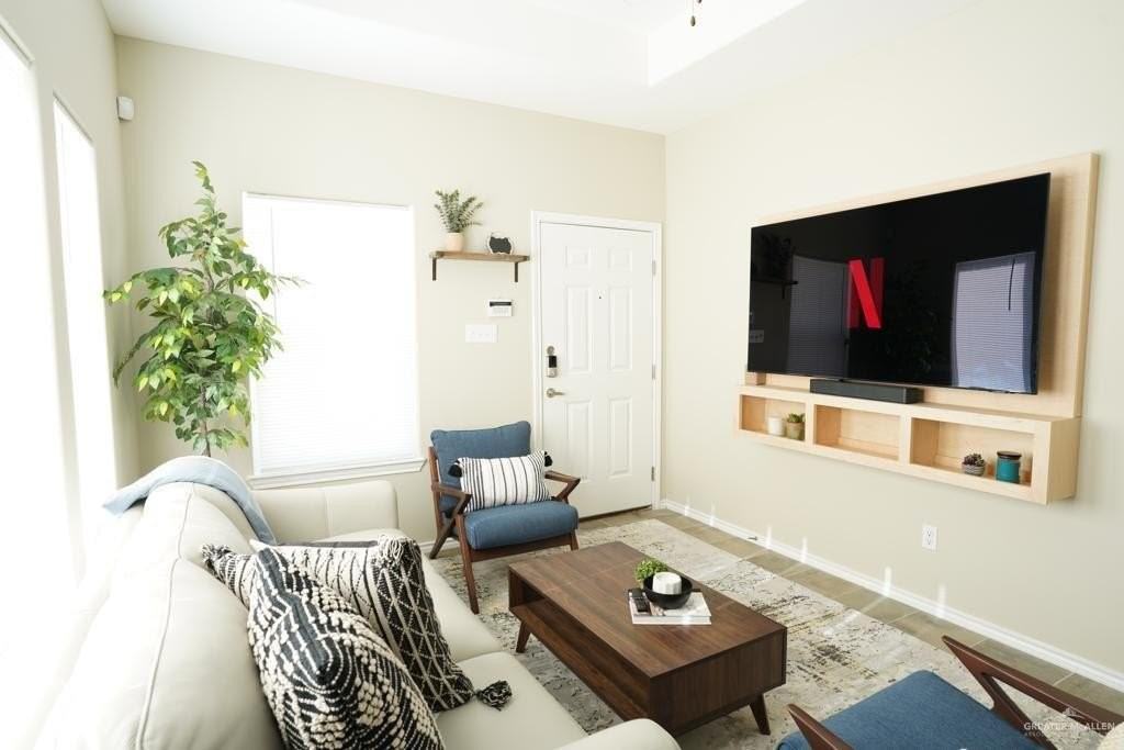 6803 6803 N 59th Lane unit: 1 #1 - Photo 5 of 26