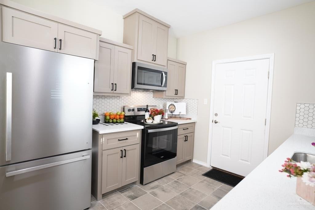 6803 6803 N 59th Lane unit: 1 #1 - Photo 6 of 26