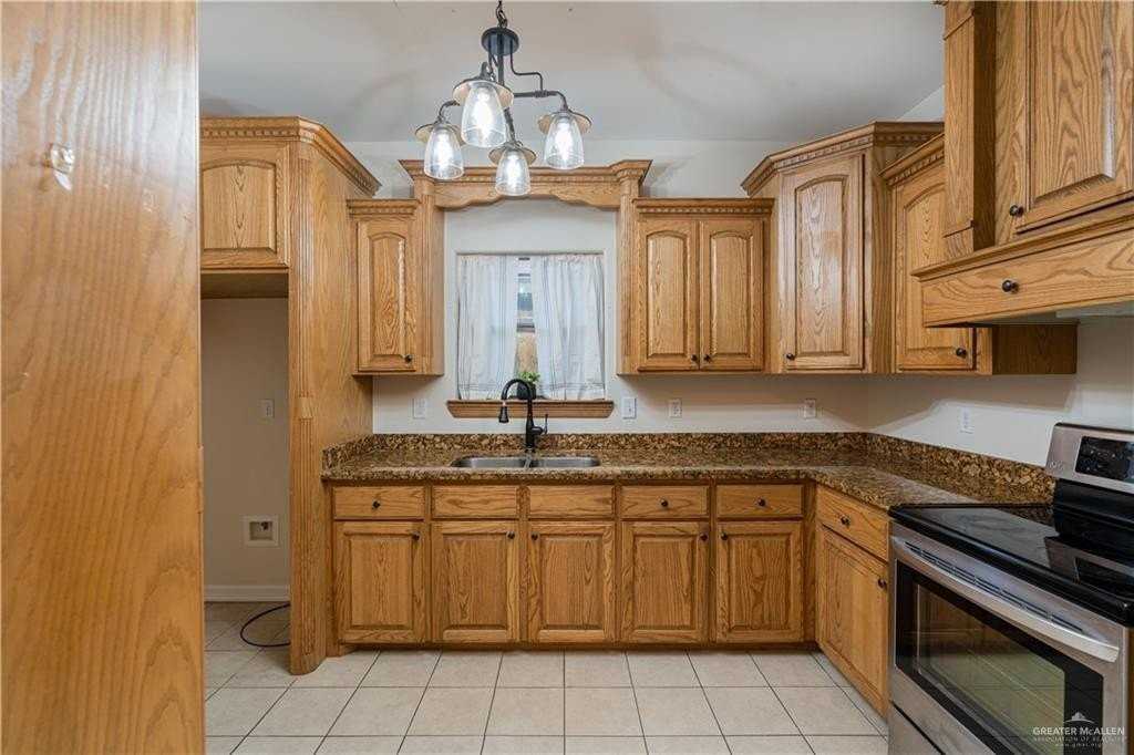 608 Bold Ruler Ave - Photo 3 of 14