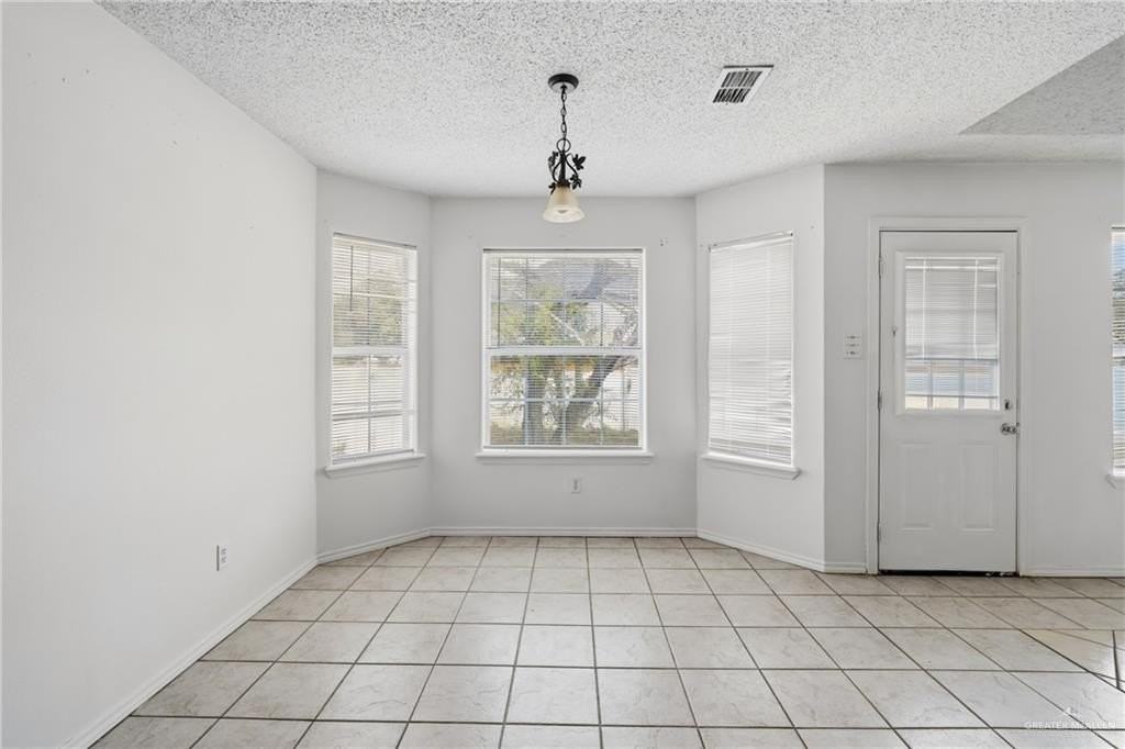 2308 Emory Ave - Photo 5 of 12