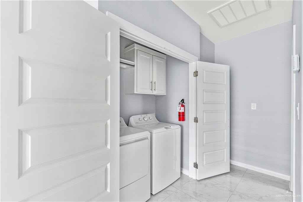 3506 S Dominique Dr - Photo 6 of 16