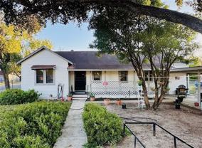 1601 Redwood Ave - Photo 1 of 1