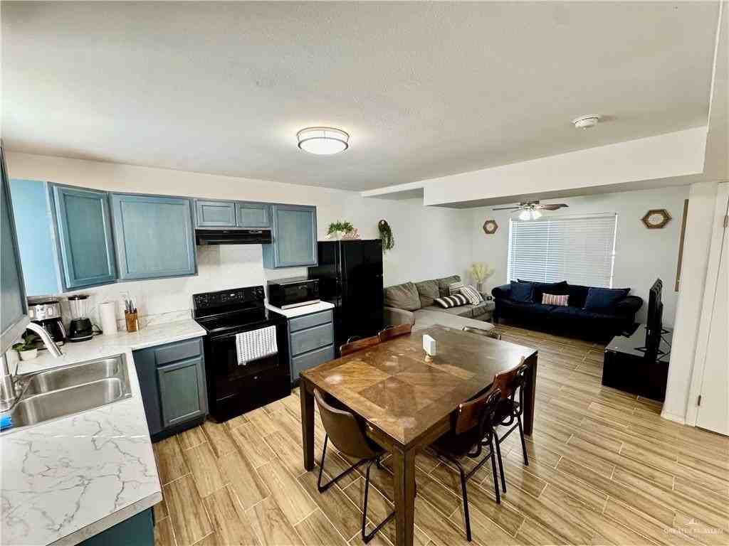 2009 Jay Ave Unit 1 #1 - Photo 3 of 14