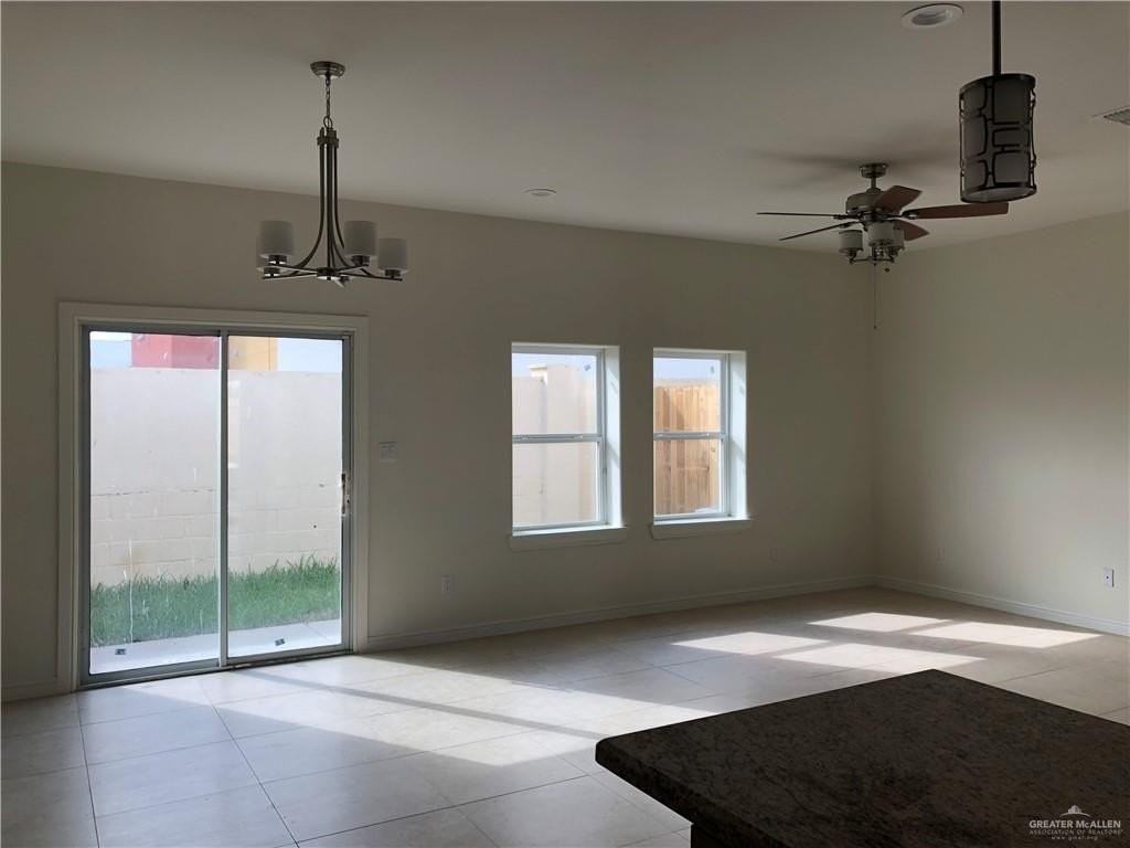 2304 E 1st St Apt 5 #5 - Photo 3 of 11