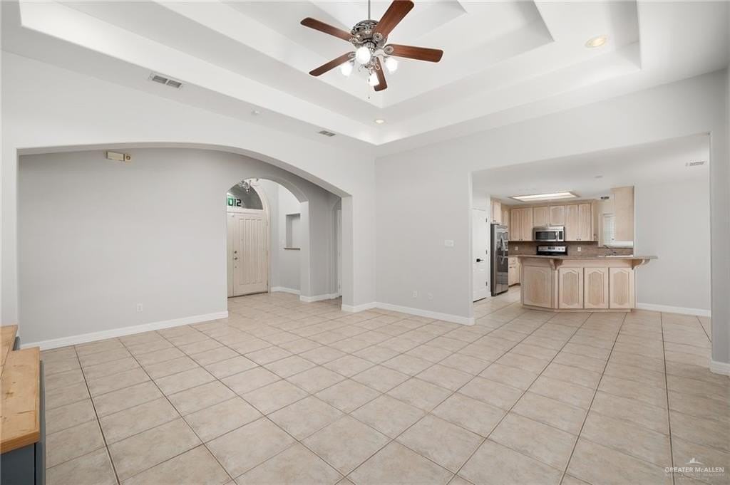 5106 N 24th Ln - Photo 4 of 15