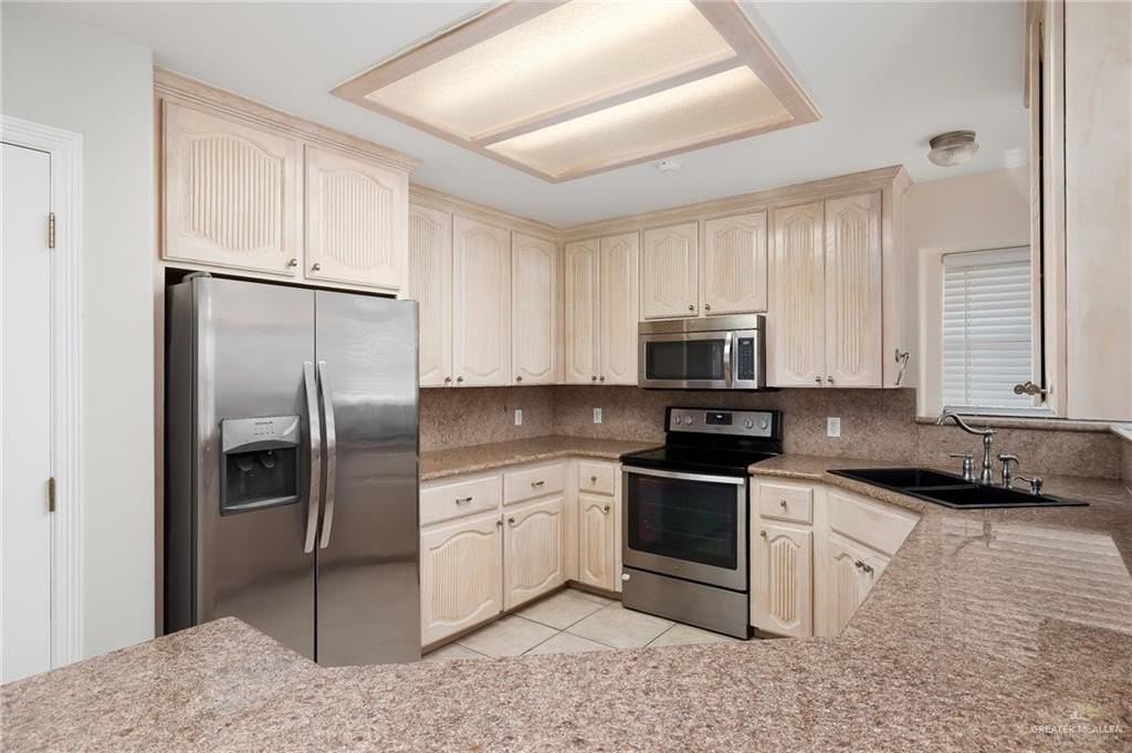 5106 N 24th Ln - Photo 6 of 15