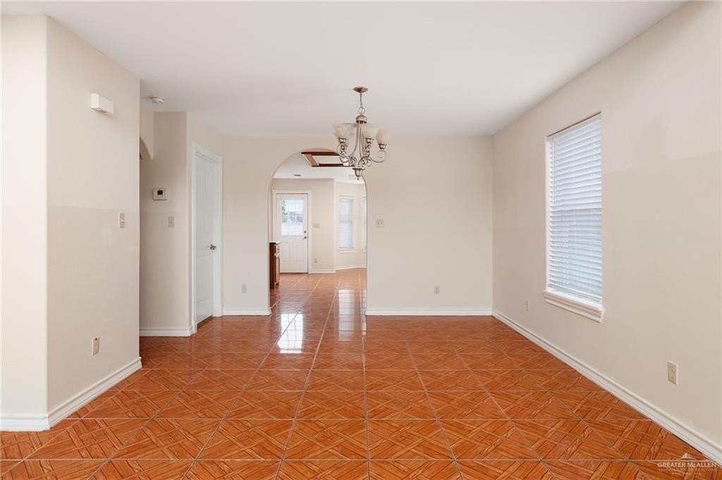 2013 Harvard Ave - Photo 4 of 14