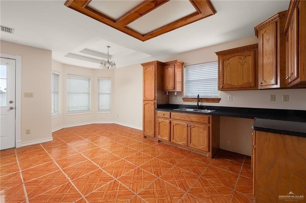 2013 Harvard Ave - Photo 5 of 14