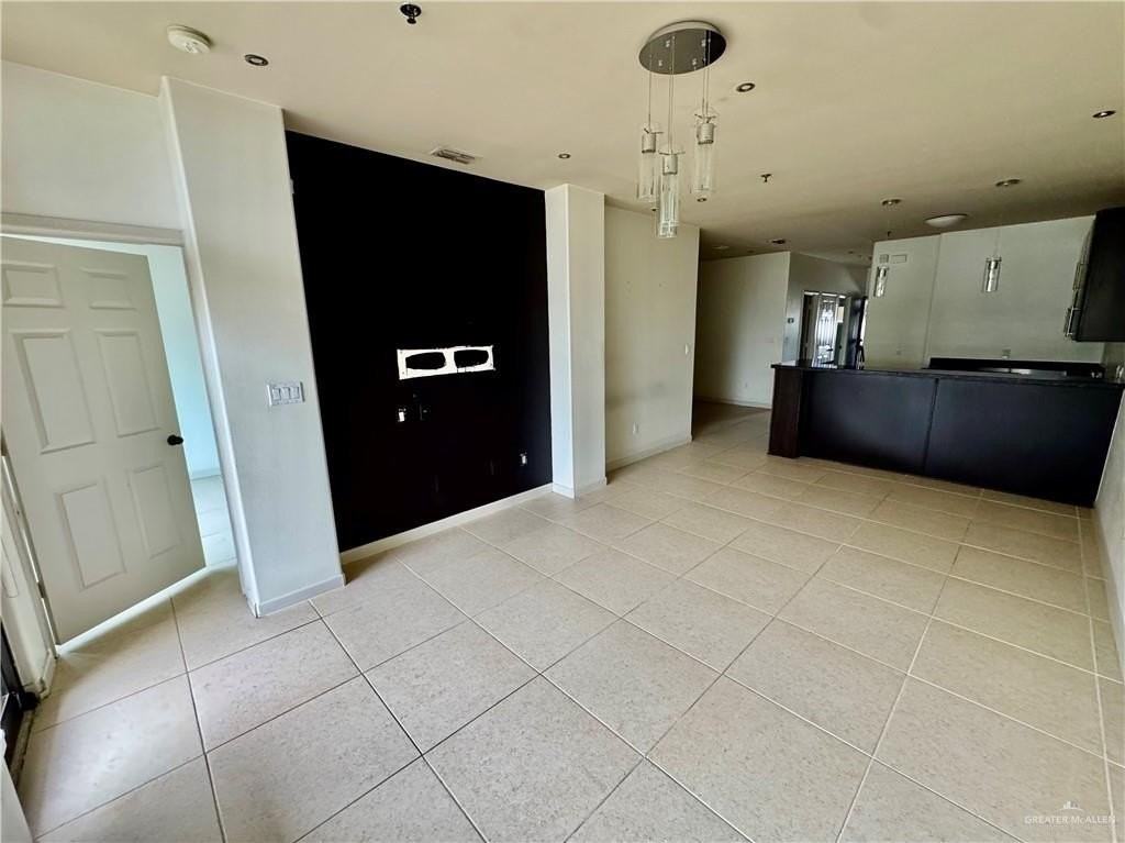 813 Travis St Unit 213 #213 - Photo 5 of 17