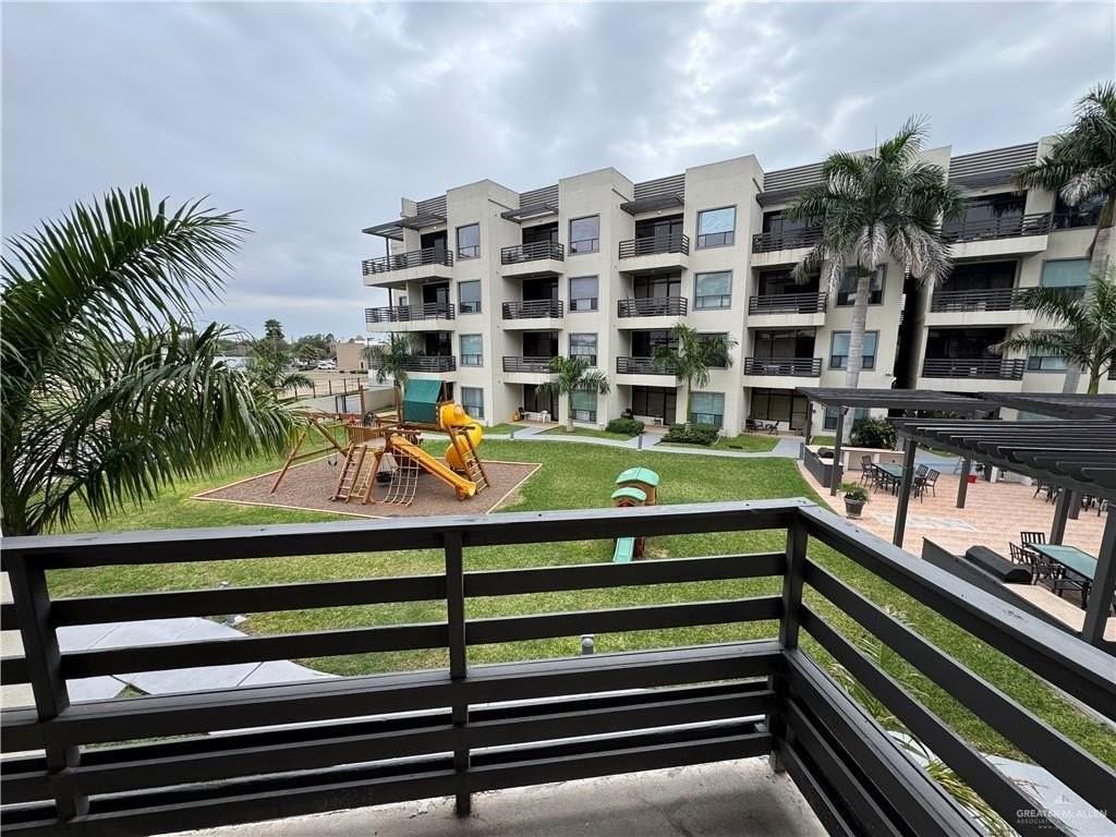 813 Travis St Unit 213 #213 - Photo 6 of 17