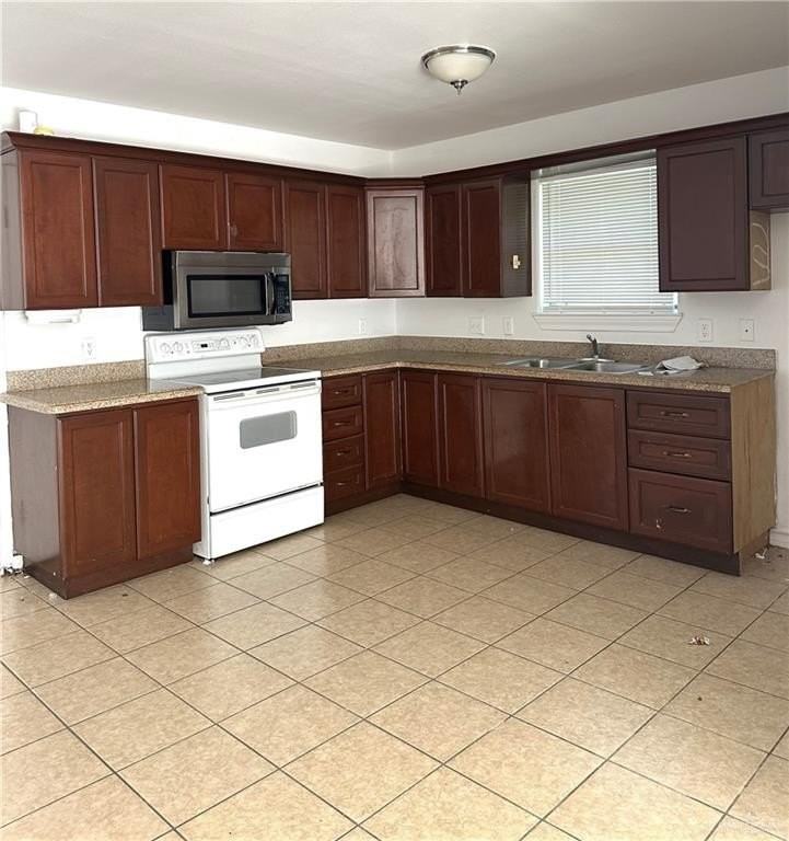 3800 Sheraton Ave Apt 1 #1 - Photo 3 of 11