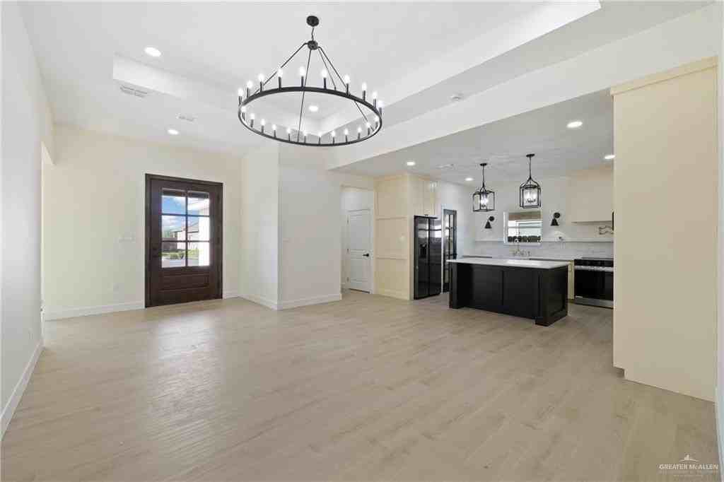 3310 Las Vistas Ln - Photo 4 of 23