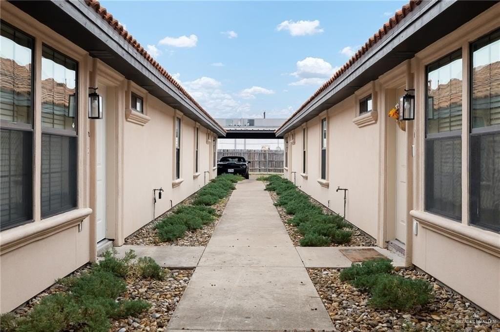 2404 Shasta Ave Apt 2 #2 - Photo 3 of 13