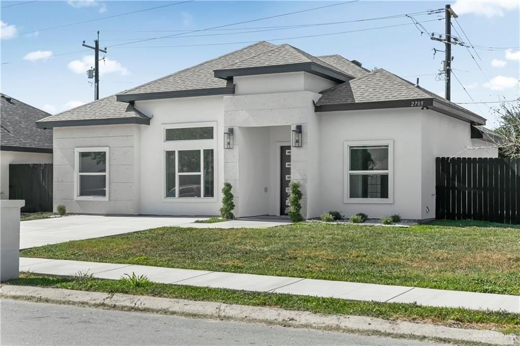 2705 Torreon St - Photo 2 of 18