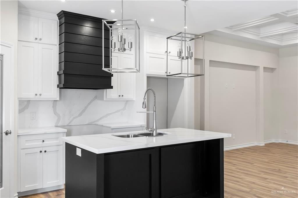 2705 Torreon St - Photo 7 of 18