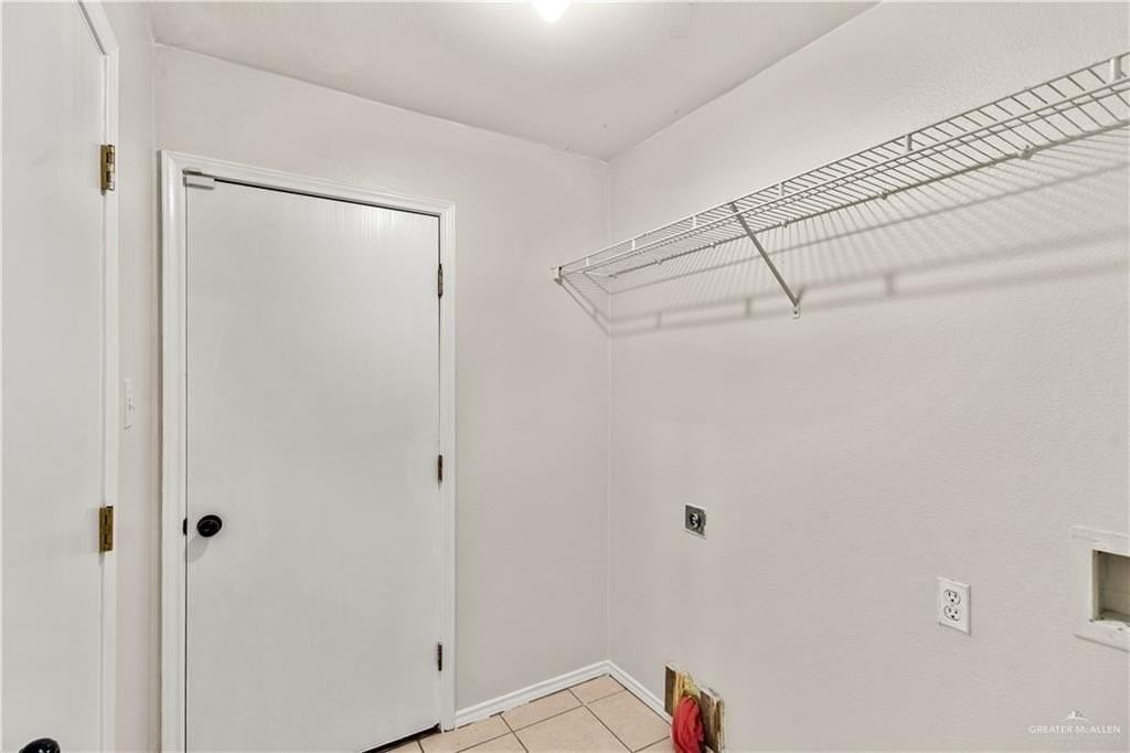 4416 Thunderbird Ave - Photo 7 of 20