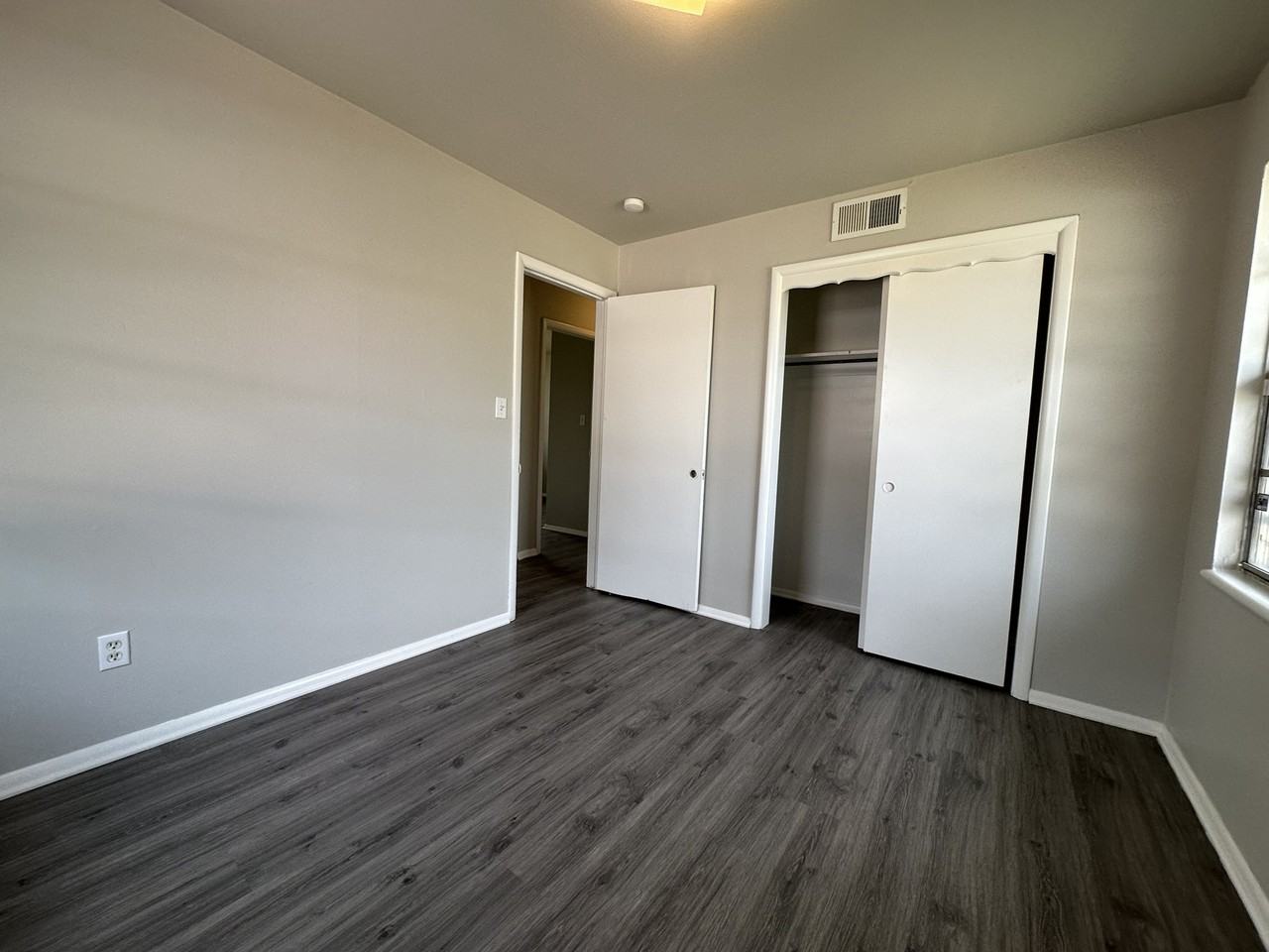 904 Westchester Dr #1 - Photo 7 of 9