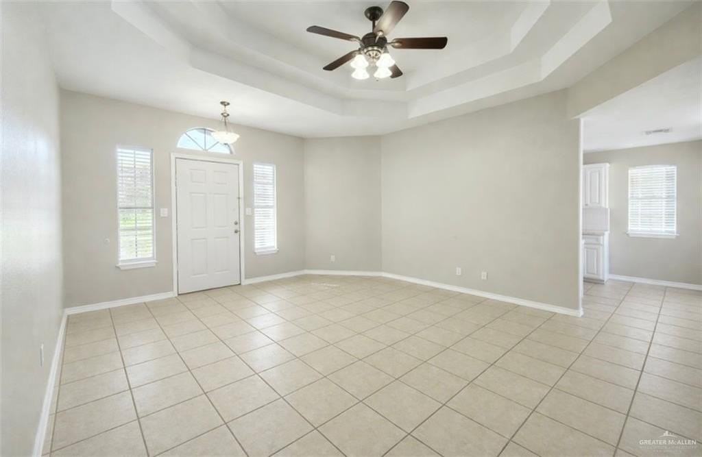 2115 E 29th St - Photo 5 of 18