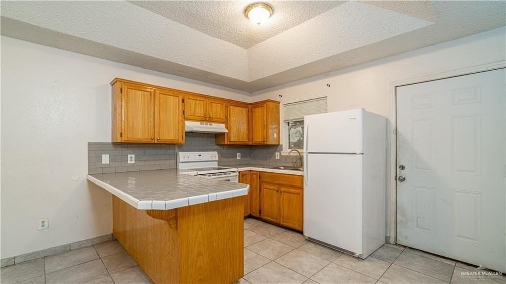 2410 Cuesta Del Sol St - Photo 3 of 15