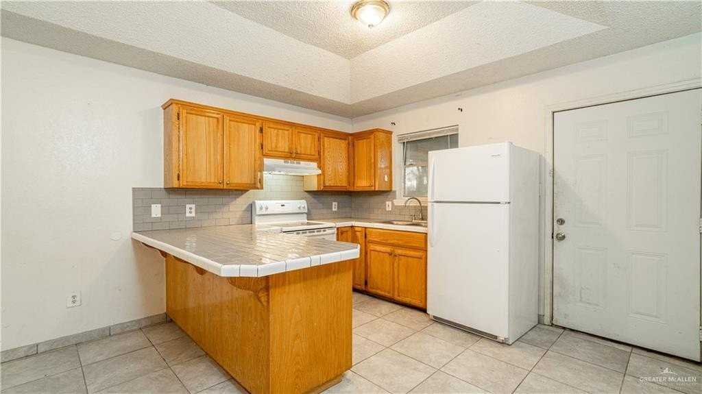 2410 Cuesta Del Sol St - Photo 4 of 15