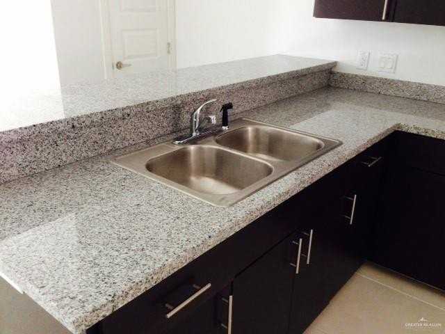 1203 W Fig Ave - Photo 6 of 25