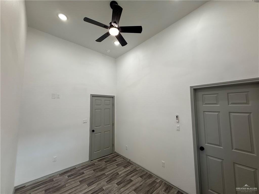 1023 Miller Ave - Photo 3 of 3