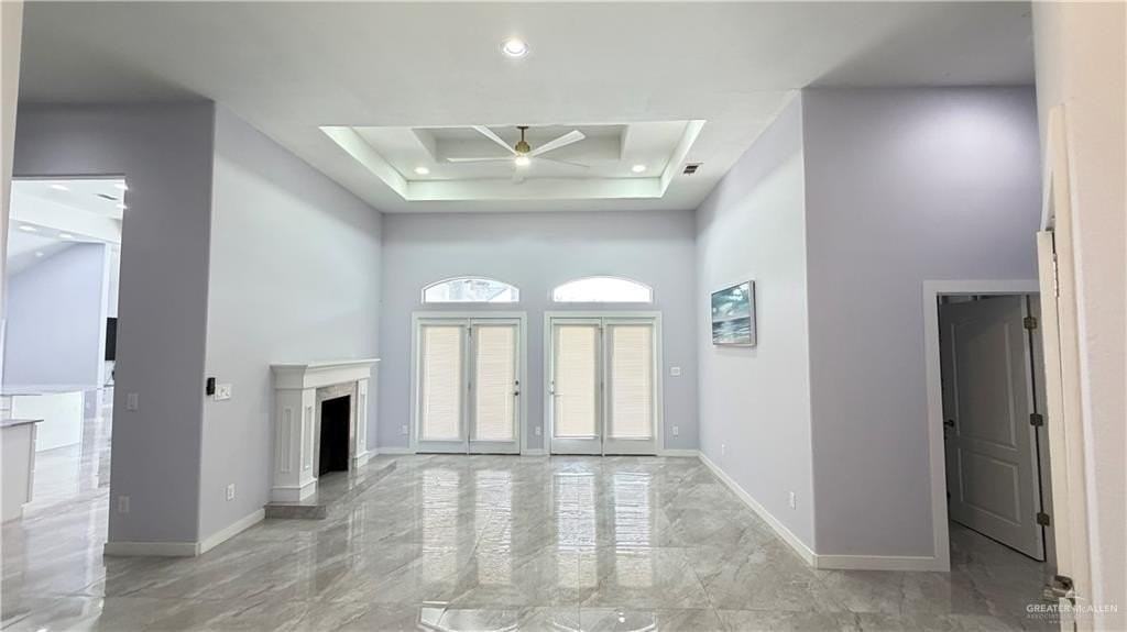 2504 Lilac Ave - Photo 3 of 30