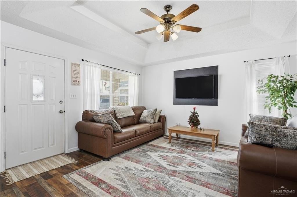 519 Pisces St - Photo 2 of 12