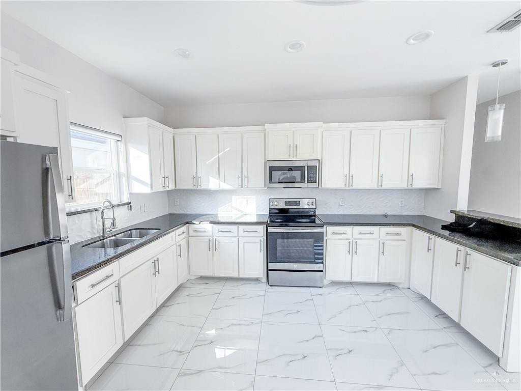 5700 Puffin Avenue unit: 3 #3 - Photo 6 of 17