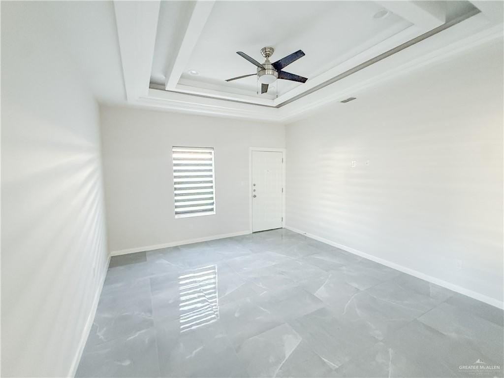 5704 Puffin Ave Apt 4 #4 - Photo 5 of 13