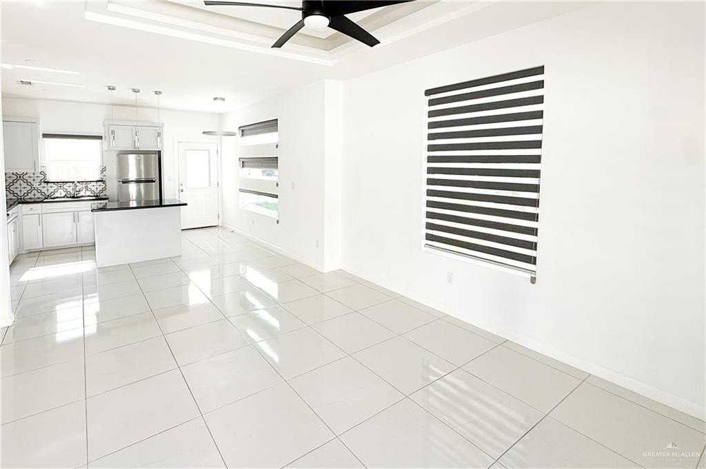 1600 Angelina Dr Apt 1 #1 - Photo 4 of 16