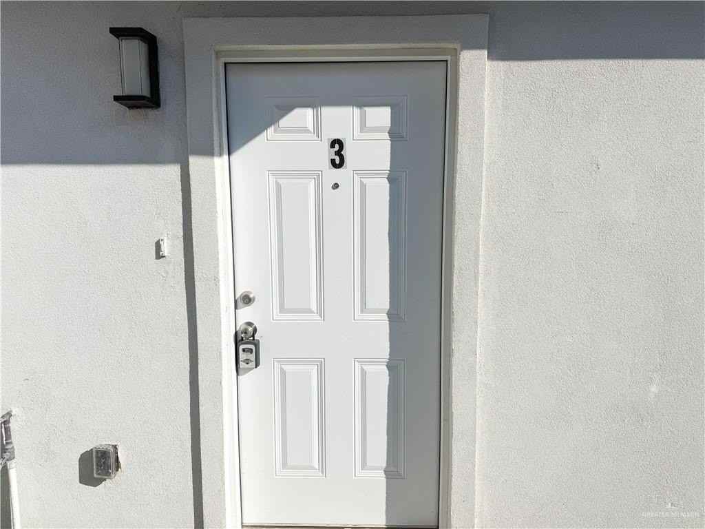 2104 Cassandra St Apt 3 #3 - Photo 3 of 15