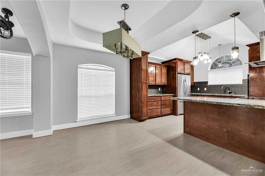 2613 Quamasia Ave - Photo 4 of 13