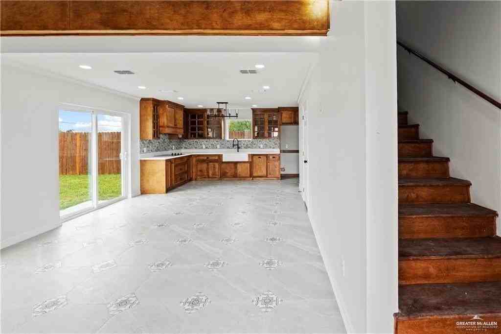 1404 Karen Dr Unit C #C - Photo 2 of 10