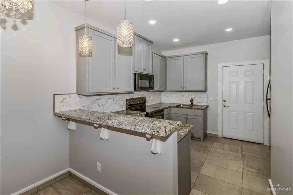 406 Peabody Ave Apt 3 #3 - Photo 6 of 13