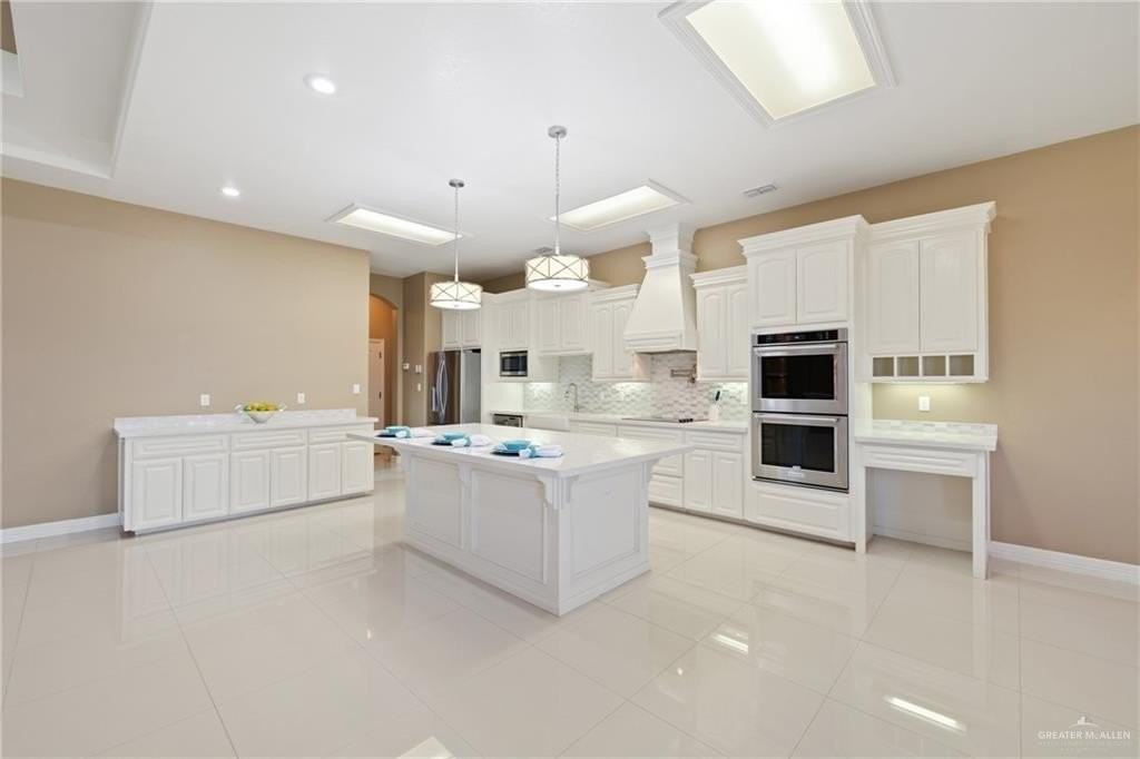 13967 El Caribe Cir S - Photo 7 of 34