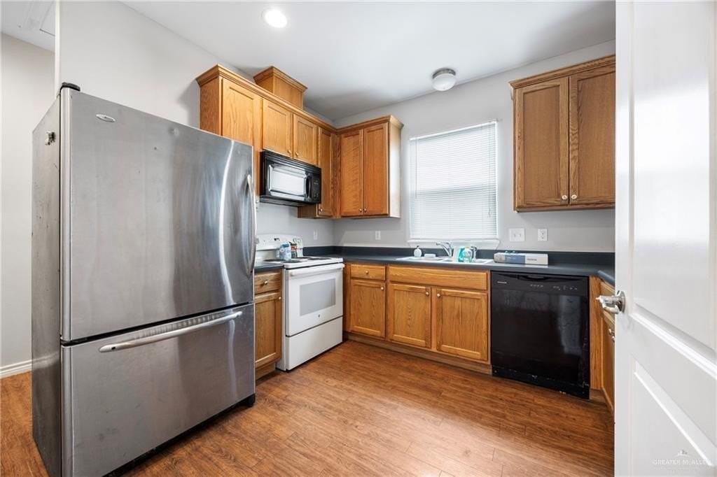 232 E Nanette Dr - Photo 4 of 13