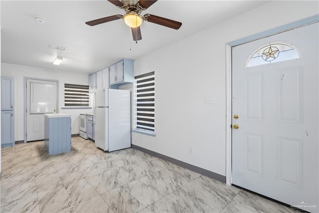 109 Ash St #B - Photo 3 of 14